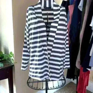 NWT Zanzae Long sleeve coverup sizeM